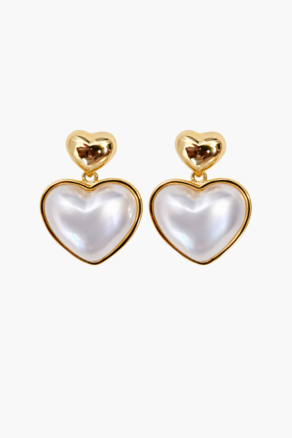 Aretes corazón perlado dorado