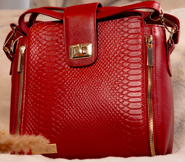 Bolso color rojo