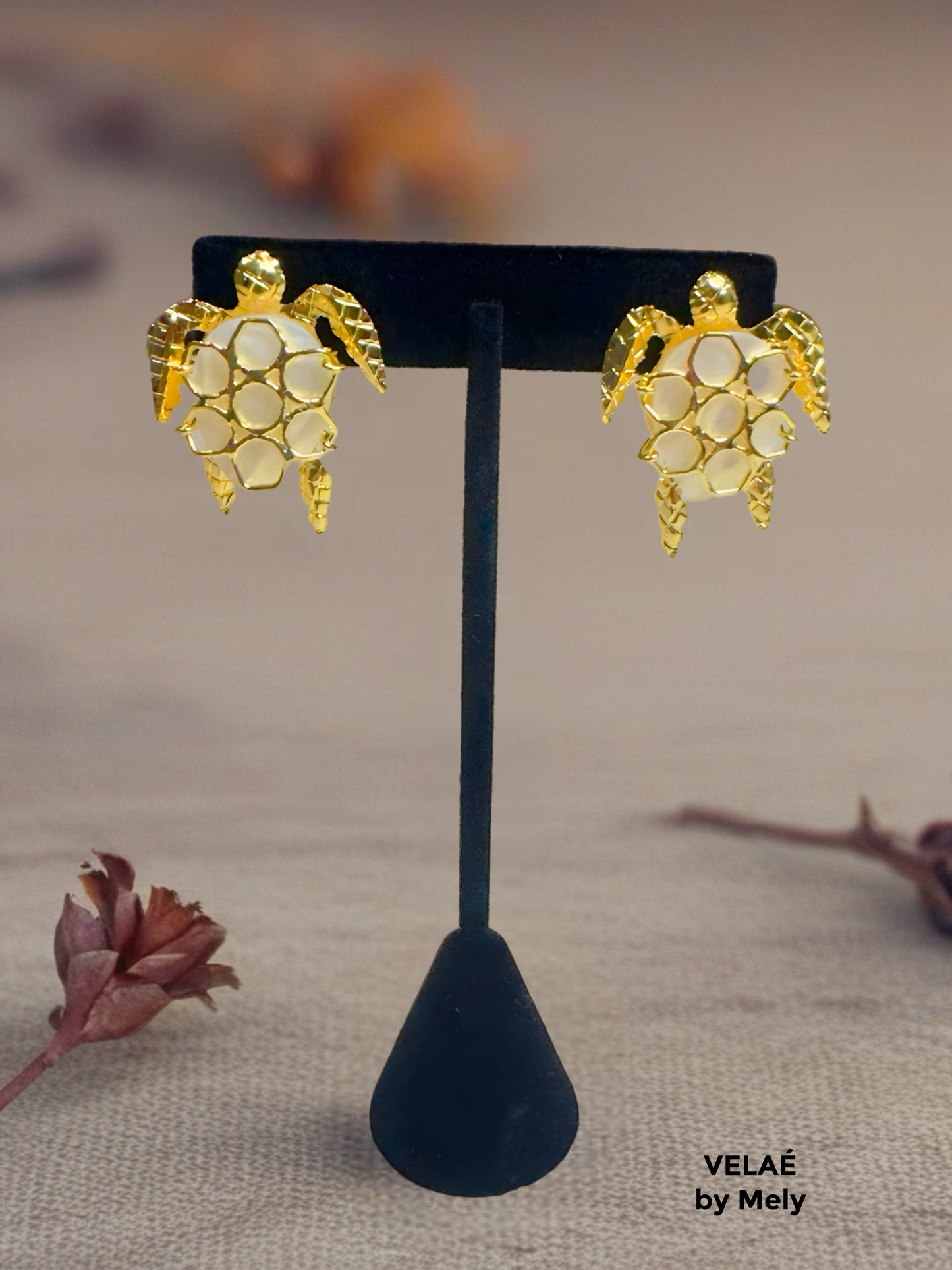 Aretes bronce con baño de oro 24k